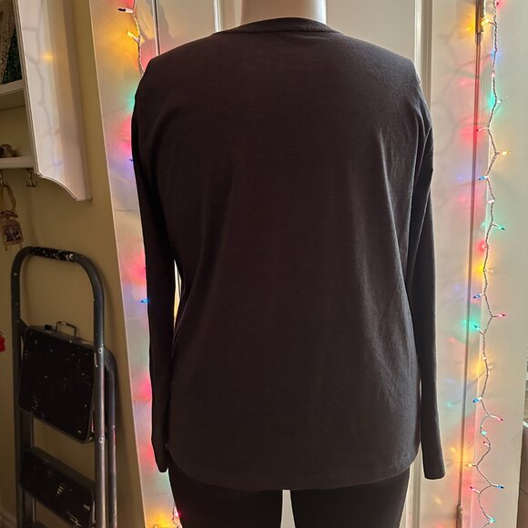 Women's Eddie Bauer Long-Sleeve V-Neck T-Shirt Size xl  NWOT - Picture 3 of 7